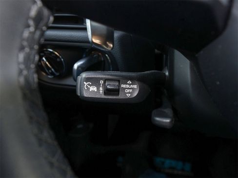 Used 2023 Porsche Macan S image 27