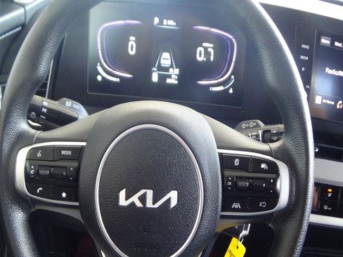 Used 2025 Kia Sportage LX AWD/4WD image 20
