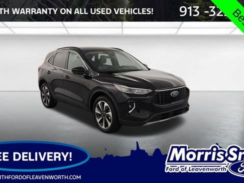 Used 2023 Ford Escape Platinum w/ Premium Technology Package AWD/4WD image 1
