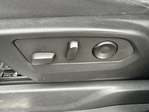 Used 2022 Chevrolet Silverado 1500 LT image 14