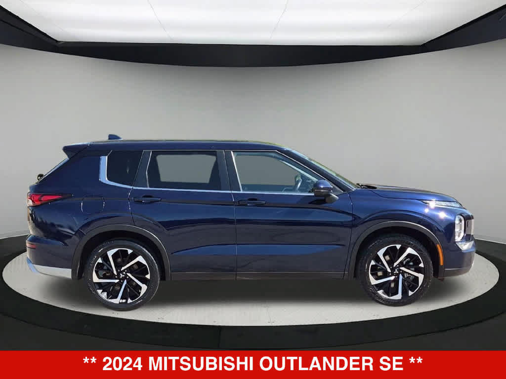 Used 2024 Mitsubishi Outlander SE AWD/4WD image 8