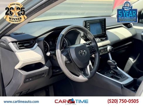 Used 2019 Toyota RAV4 XLE Premium w/ Carpet Mat Package FWD image 12
