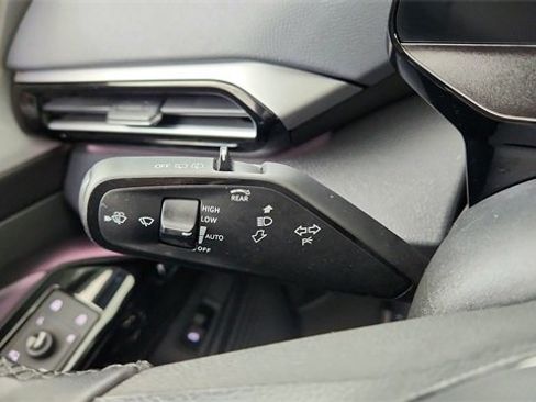 Used 2025 Volkswagen ID.4 Pro S Plus image 39