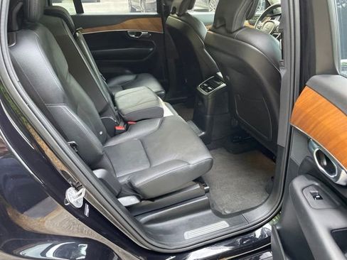 Certified 2025 Volvo XC90 T8 Plus AWD/4WD image 15