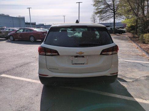 Used 2023 Chevrolet Equinox LS w/ Driver Confidence II Package FWD image 6