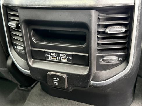 Used 2021 RAM 1500 Big Horn AWD/4WD image 16