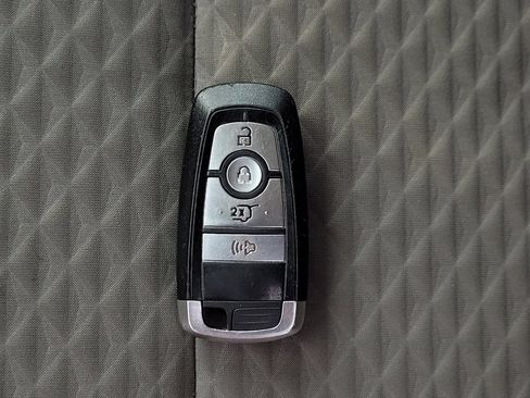 Used 2021 Ford Escape SE w/ SE Sport Appearance Package FWD image 32