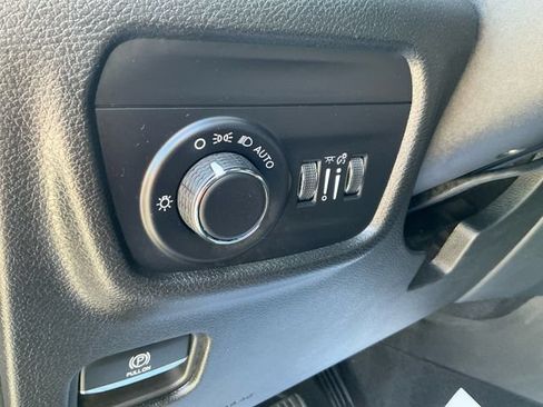 Used 2024 Jeep Grand Cherokee Altitude AWD/4WD image 28