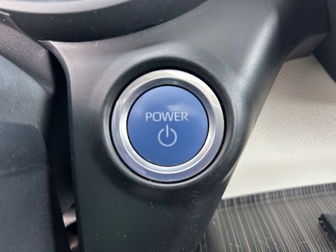 Certified 2023 Toyota Sienna Platinum AWD/4WD image 32