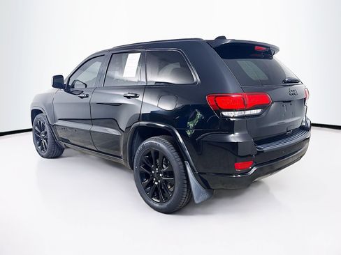 Used 2020 Jeep Grand Cherokee Altitude RWD image 30