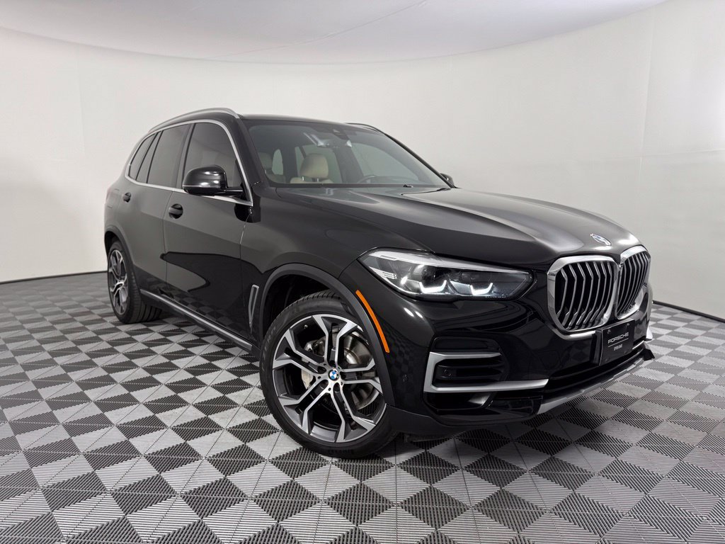 Used 2022 BMW X5 xDrive40i w/ Parking Assistance Package AWD/4WD image 6