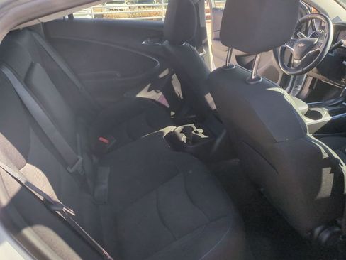 Used 2019 Chevrolet Volt LT w/ Comfort Package image 28