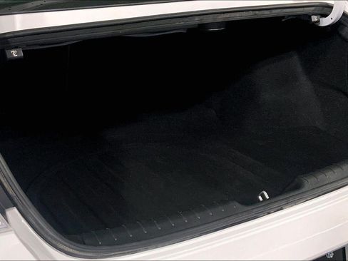 Used 2025 Hyundai Elantra Limited FWD image 4