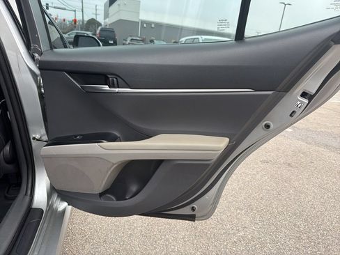Used 2019 Toyota Camry LE FWD image 26