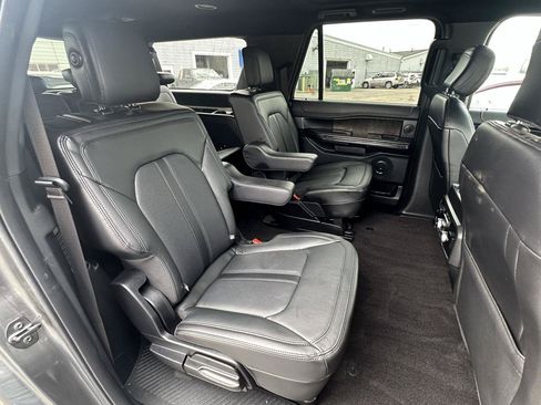 Used 2020 Ford Expedition Max Limited w/ Texas Edition Package RWD image 25