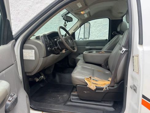 Used 2008 Chevrolet Silverado 3500 W/T RWD image 10