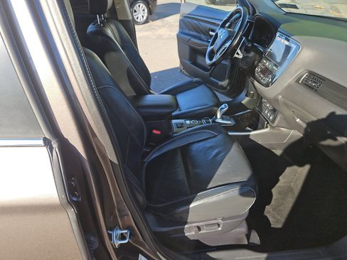 Used 2018 Mitsubishi Outlander GT image 16