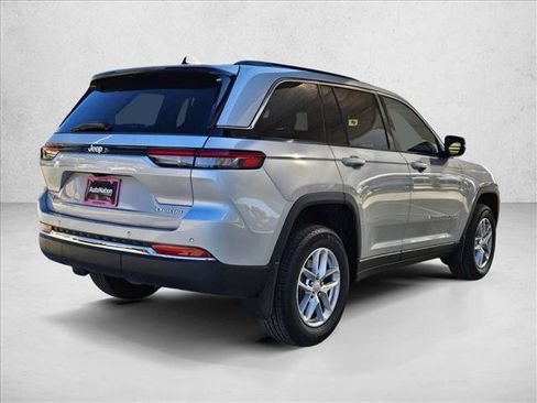 New 2025 Jeep Grand Cherokee Laredo X w/ Luxury Tech Group I AWD/4WD image 2