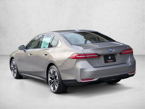 Used 2026 BMW i5 eDrive40 AWD/4WD image 8