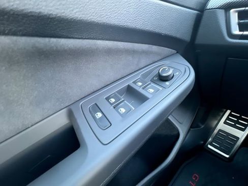 New 2026 Volkswagen GTI SE image 13