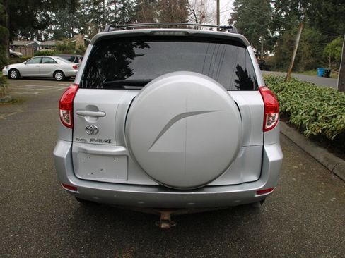 Used 2007 Toyota RAV4 Limited image 11