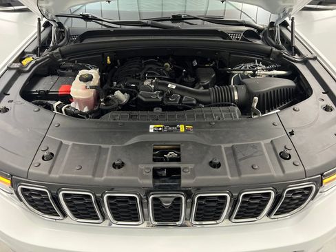 Used 2024 Jeep Grand Cherokee L Limited w/ Luxury Tech Group II image 84