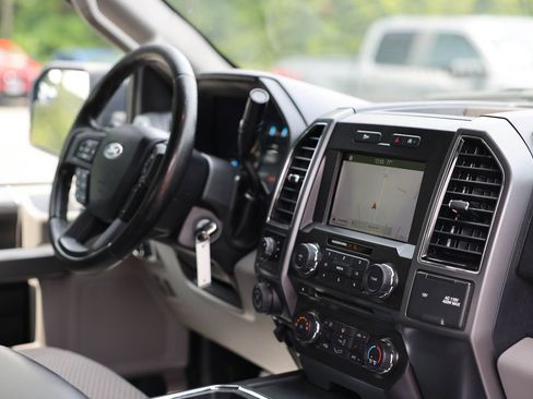 Used 2018 Ford F150 XLT w/ Equipment Group 302A Luxury AWD/4WD image 10
