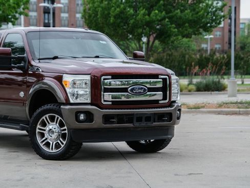 Used 2015 Ford F250 King Ranch w/ FX4 Off-Road Package image 3