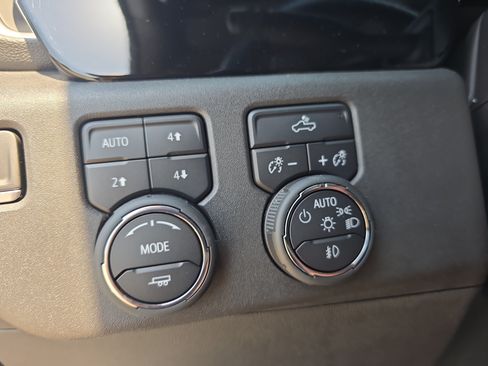 Used 2023 Chevrolet Silverado 1500 LT Trail Boss w/ Protection Package AWD/4WD image 26