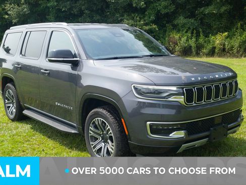 Used 2024 Jeep Wagoneer Series II w/ Flexible Seating Group RWD image 2