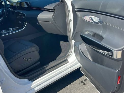 Used 2026 Genesis GV70 2.5T image 33