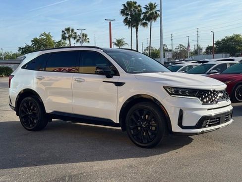 Used 2023 Kia Sorento SX image 4
