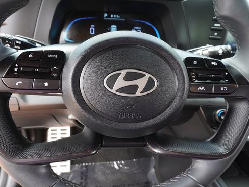 Used 2026 Hyundai Elantra Sport FWD image 17