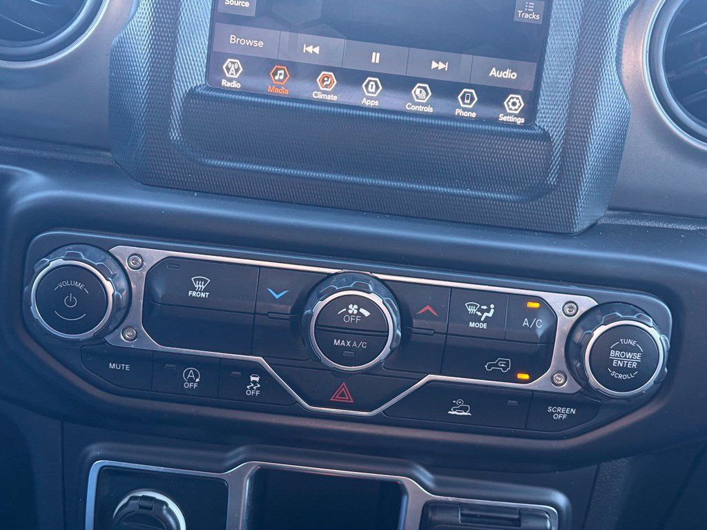 Certified 2023 Jeep Wrangler Sport AWD/4WD image 24