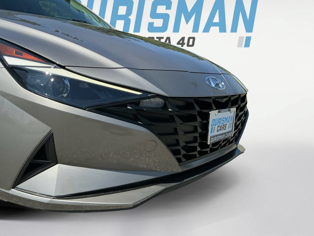 Used 2023 Hyundai Elantra SEL w/ Preferred Accessory Package FWD image 22