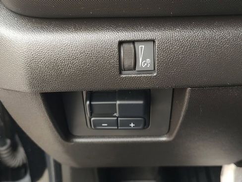 Used 2024 Chevrolet Colorado Z71 w/ Z71 Convenience Package 2 image 23