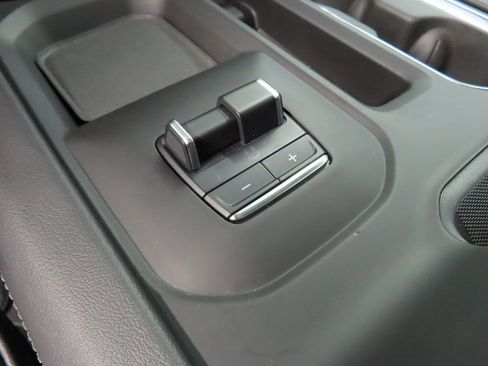 Used 2024 GMC Sierra 3500 Denali w/ Denali Reserve Package image 75