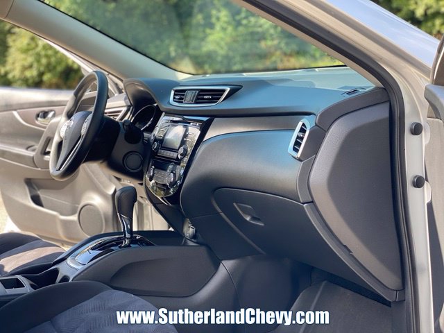 Used 2015 Nissan Rogue SV AWD/4WD image 18