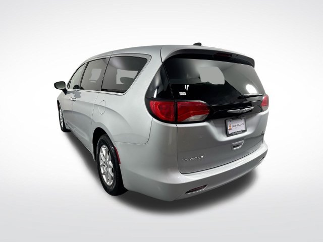 Used 2023 Chrysler Voyager LX FWD image 31