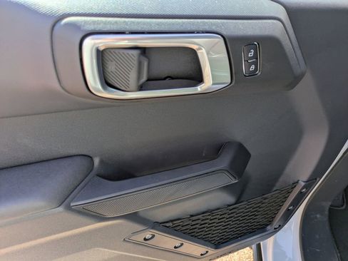 New 2026 Ford Bronco Big Bend w/ Black Diamond Package image 8