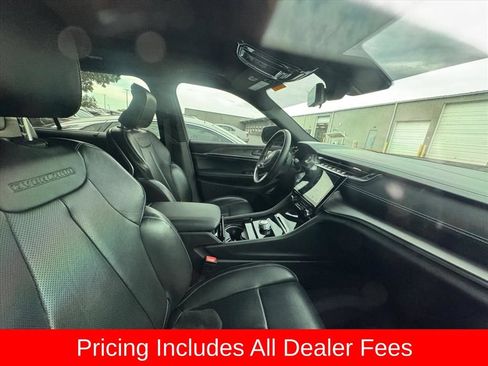 Used 2022 Jeep Grand Cherokee L Overland w/ Luxury Tech Group IV RWD image 3