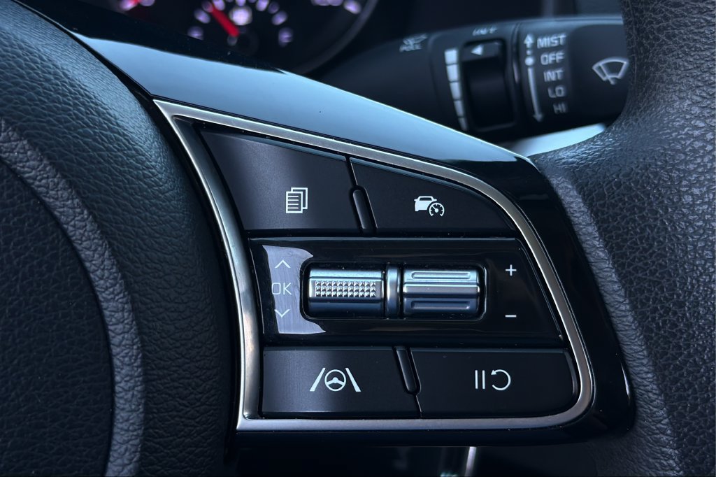 Used 2024 Kia Forte LXS w/ LXS Technology Package FWD image 21