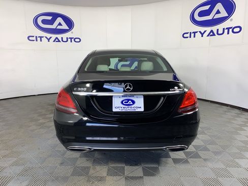 Used 2020 Mercedes-Benz C 300 Sedan image 4