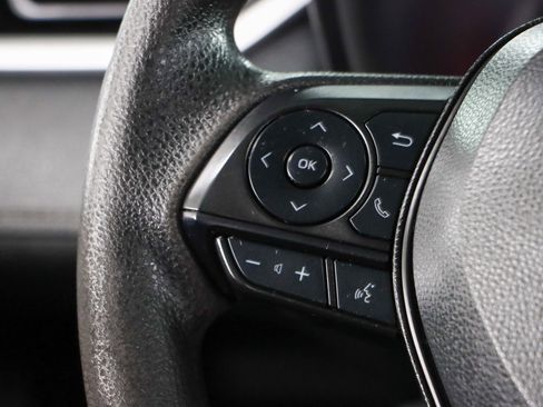 Used 2022 Toyota RAV4 XLE image 13