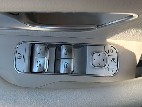 Certified 2025 Mercedes-Benz GLE 450 4MATIC image 30