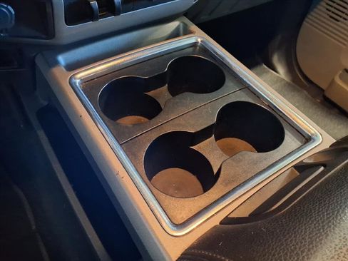 Used 2016 Ford F250 XLT w/ XLT Premium Package image 24