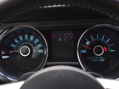 Used 2013 Ford Mustang GT image 10