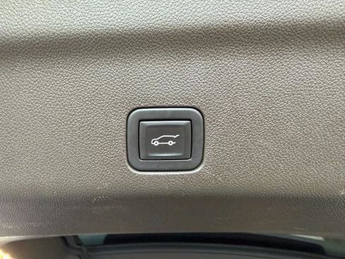 Used 2021 Cadillac Escalade Sport w/ Driver Assist Tech Package image 13