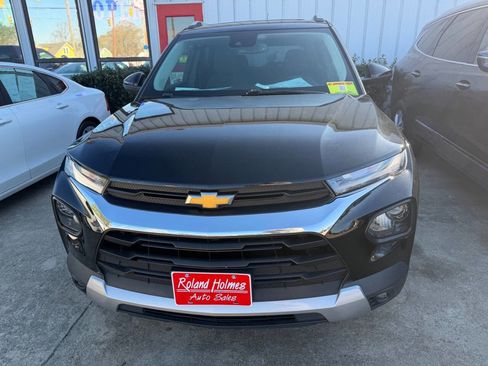 Used 2021 Chevrolet TrailBlazer LT w/ Sun and Liftgate Package image 3