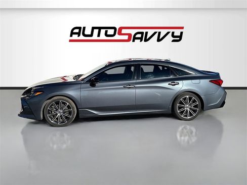 Used 2019 Toyota Avalon Touring image 4
